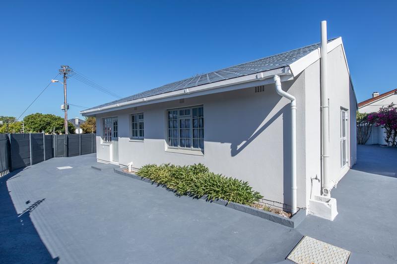 Commercial Property for Sale in Plumstead Western Cape